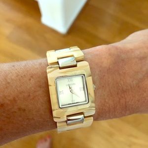 Chico’s tortoise shell watch—NEEDS BATTERY